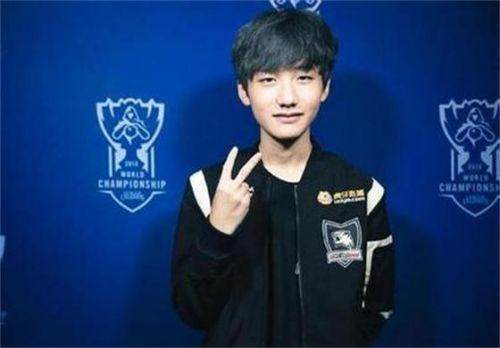 CBA俱乐部杯｜高诗岩回归，山东男篮99：95击败首钢