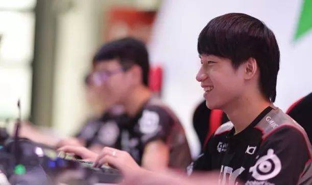 8-7绝杀日本，复制1年前神迹？2-8：中国香港无缘再胜对手