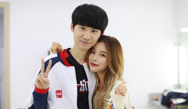 都灵vs科莫：杜万-萨帕塔、弗拉希奇首发，莫拉塔、尼科-帕斯出战